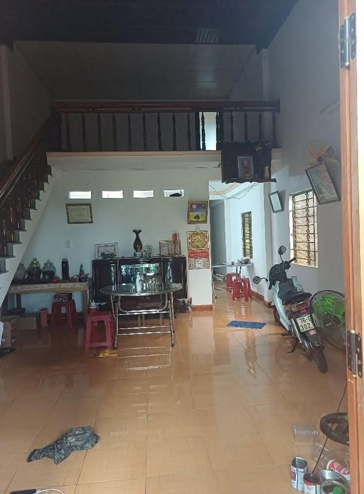 Nhà mặt tiền đường Đức Thạnh, Mộ Đức 125m² giá 900 triệu - Sẵn sàng vào ở!