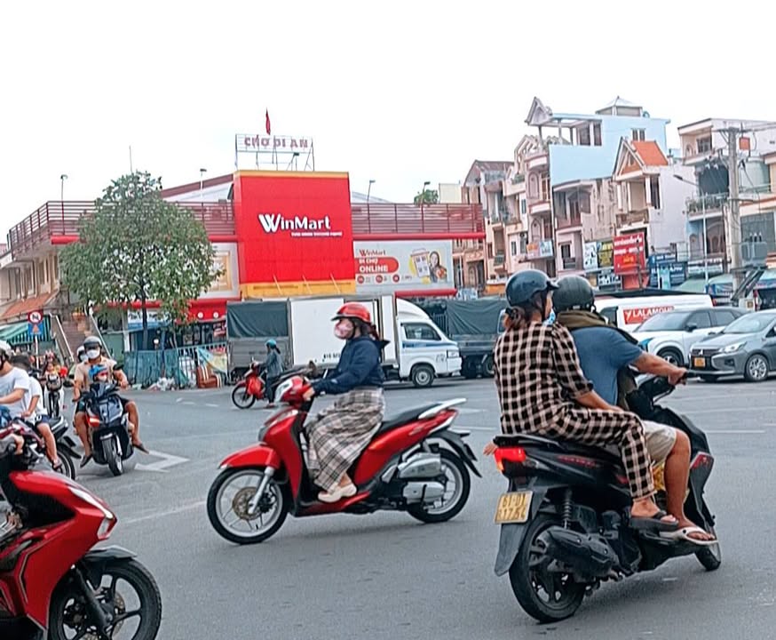 Nhà riêng Dĩ An 123m² giá 3.4 tỷ - Sổ hồng chính chủ, pháp lý chuẩn!