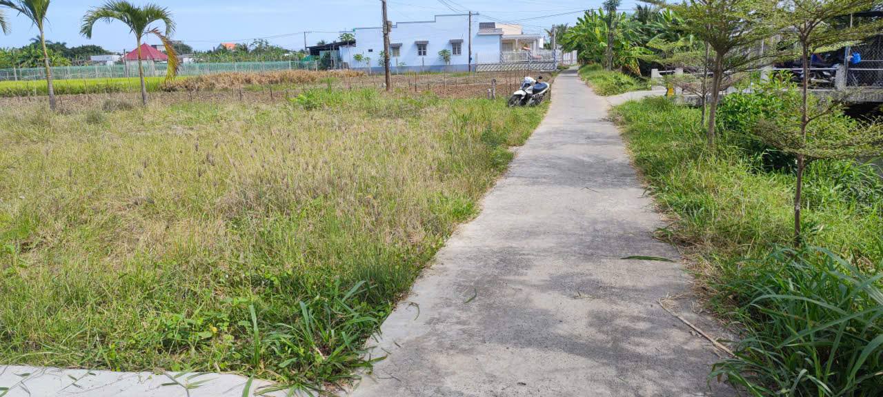 Đất nền đẹp view kênh tại Phường Long Thuận, Gò Công 829m² chỉ 1.38 tỷ - Đầu tư sinh lời ngay!