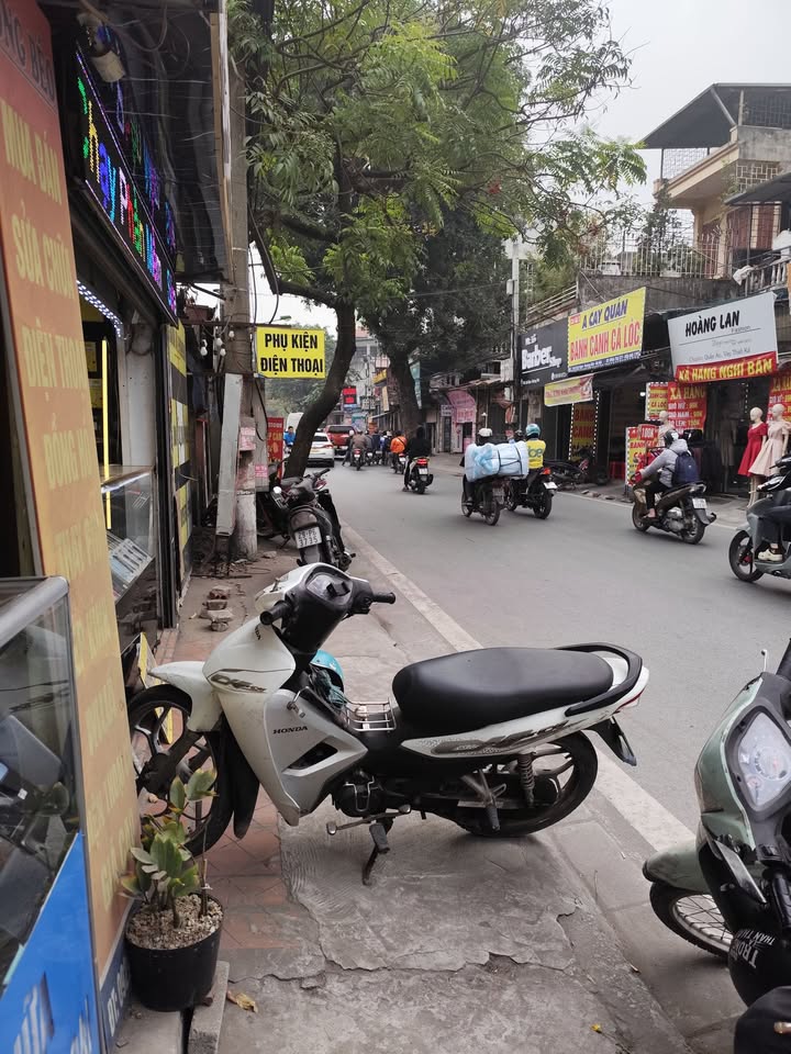 Nhà riêng Ngõ 61 Lạc Trung 30m² giá 5.5 triệu - Tiện nghi đầy đủ!