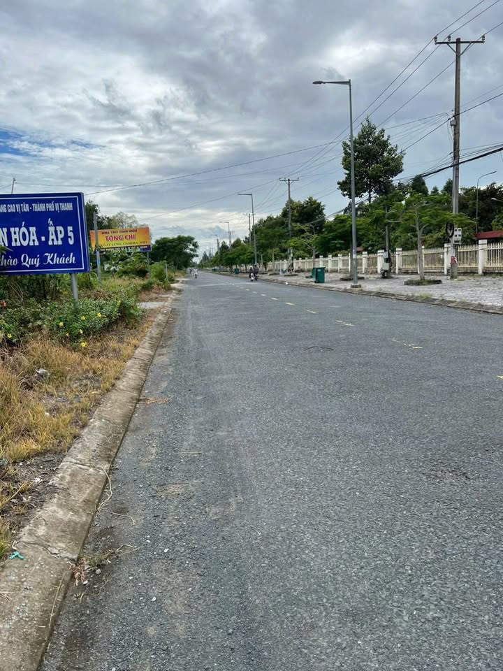 Đất nền thổ cư 275m² mặt tiền đường 19/8, Vị Thanh - Giá chỉ 1.4 tỷ!