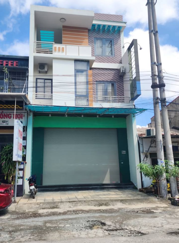 Nhà mặt tiền kinh doanh 3 tầng đường Lê Mao, TP Vinh 118m² giá 11 tỷ - Cơ hội đầu tư tuyệt vời!