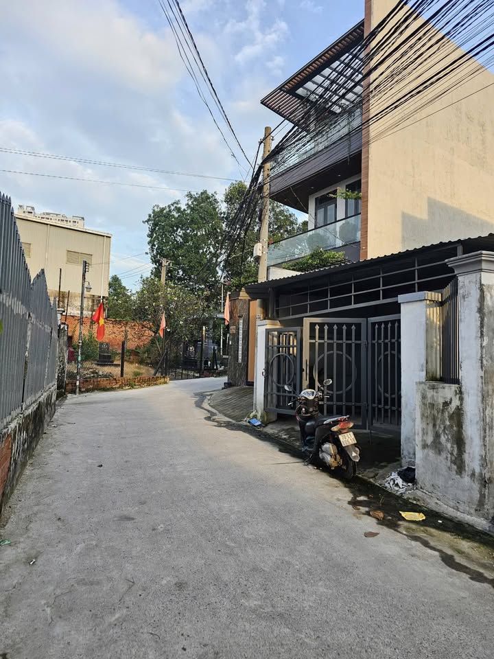 Nhà cấp 4 Hưng Định, 99.2m² giá 2.8 tỷ - Sẵn sàng vào ở ngay!