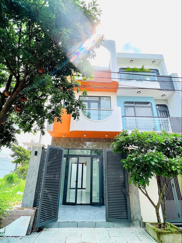 Nhà cho thuê mới xây đẹp tại KDC Châu Long, Quận 9 - Giá 12 triệu/tháng, sẵn nội thất!