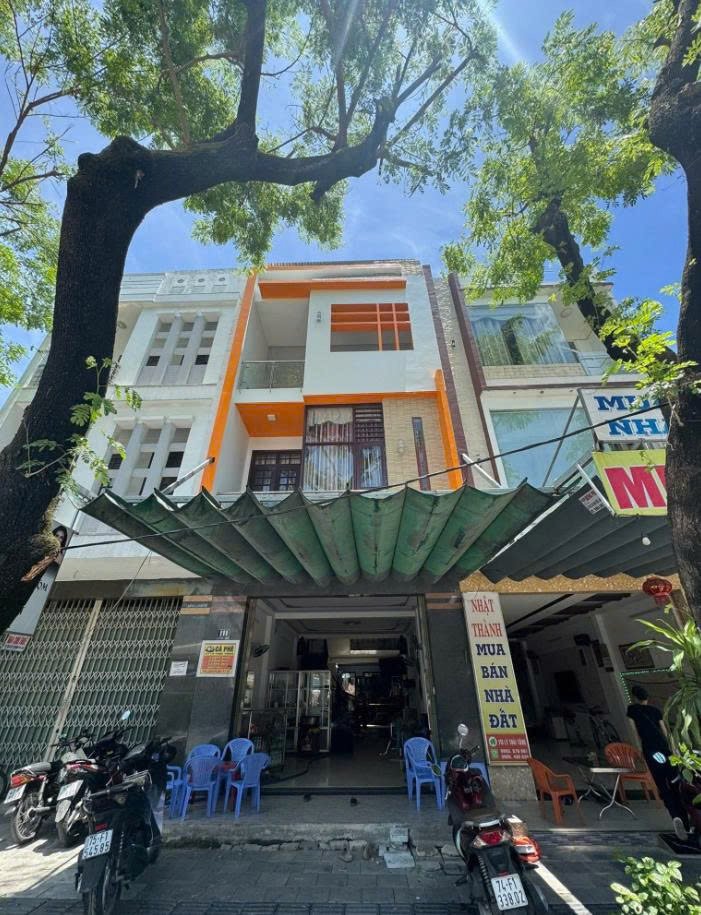 Nhà FrontHouse 4 tầng đường Lý Thái Tông, Đà Nẵng, 100m² - Kinh doanh sầm uất sát biển!