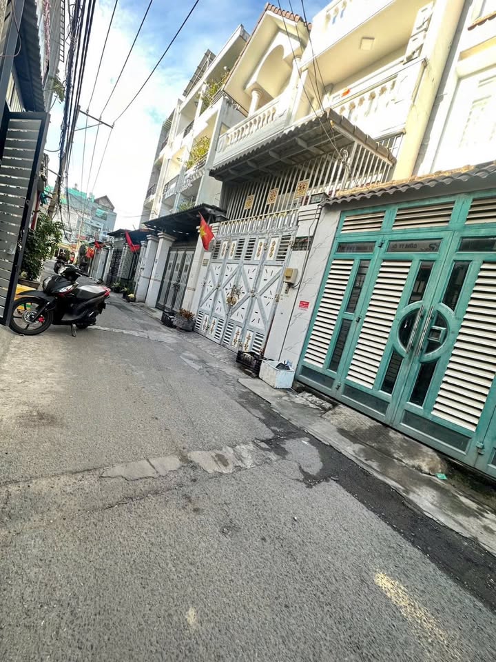 Nhà hẻm xe hơi Thông đường số 2, Gò Vấp 60m² giá 5.6 tỷ - Sẵn sàng ở ngay!