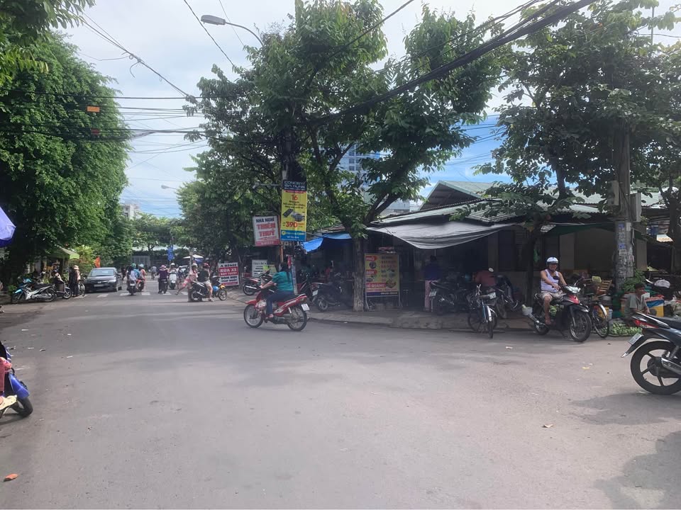 Nhà mặt tiền Đặng Thùy Trâm, Quy Nhơn 100m² giá 6 tỷ - Kinh doanh sầm uất!