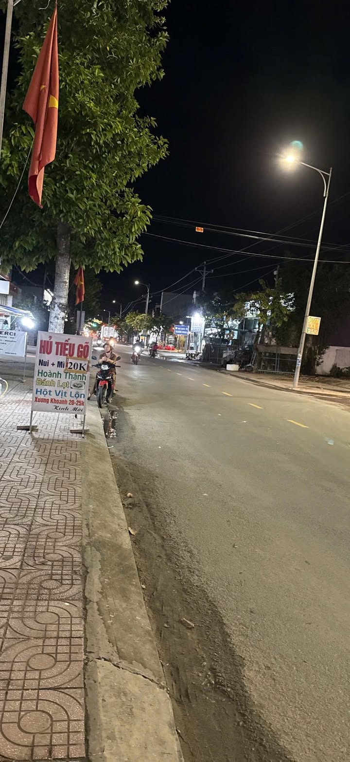 Đất nền 2 mặt tiền Nguyễn Thiện Thành, 2200m² giá 33 tỷ - Phù hợp kinh doanh khách sạn, nhà xưởng!