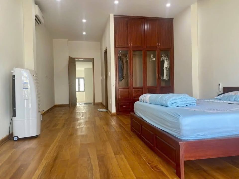 Nhà cho thuê 3 tầng mặt tiền Lê Thanh Nghị, Hải Châu, Đà Nẵng - 100m² giá 30 triệu/tháng