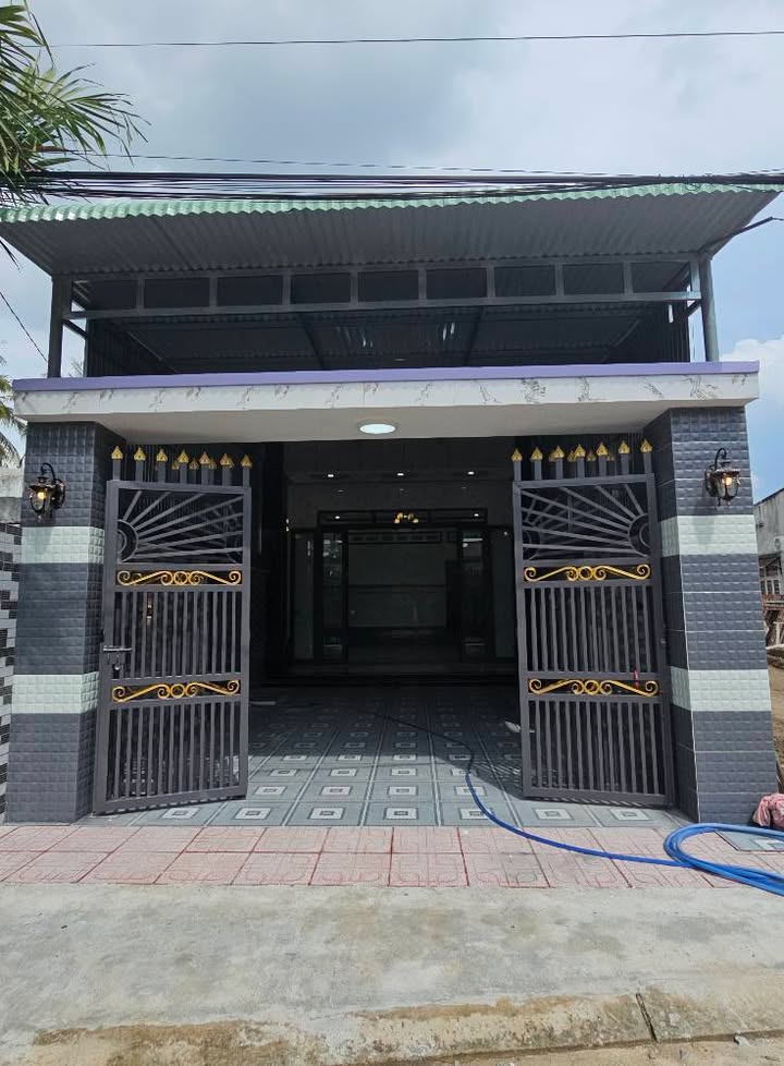 Nhà bán tại khu phố Ninh Đức, Tây Ninh 160m² giá 1.85 tỷ - Hướng Tây, sẵn sàng ở ngay!