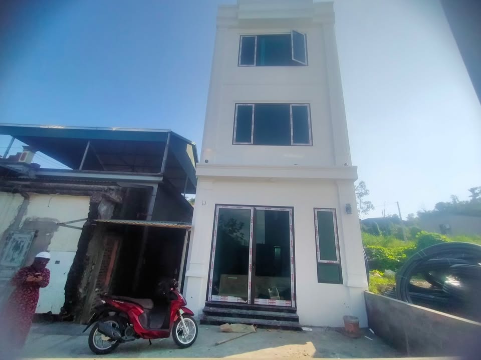 Nhà 3 tầng tại Hạ Khánh, Hạ Long 54m² giá 1.9 tỷ - Đầu tư sinh lời ngay!