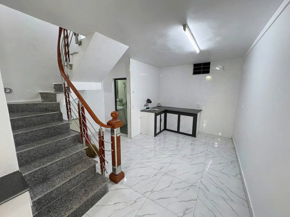 Nhà bán Lãm Hà, Kiến An 32m² giá 660 triệu - Ngõ ô tô đỗ cửa, đầy đủ tiện nghi!