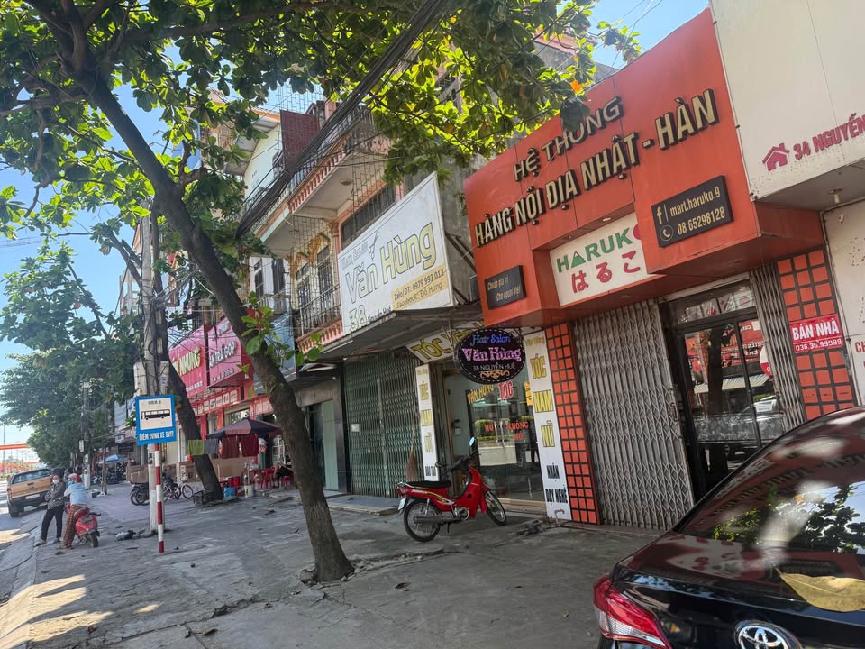 Nhà mặt phố Nguyễn Huệ Bỉm Sơn 60m² giá 3 tỷ - Cắt lỗ sâu, chính chủ bán gấp!