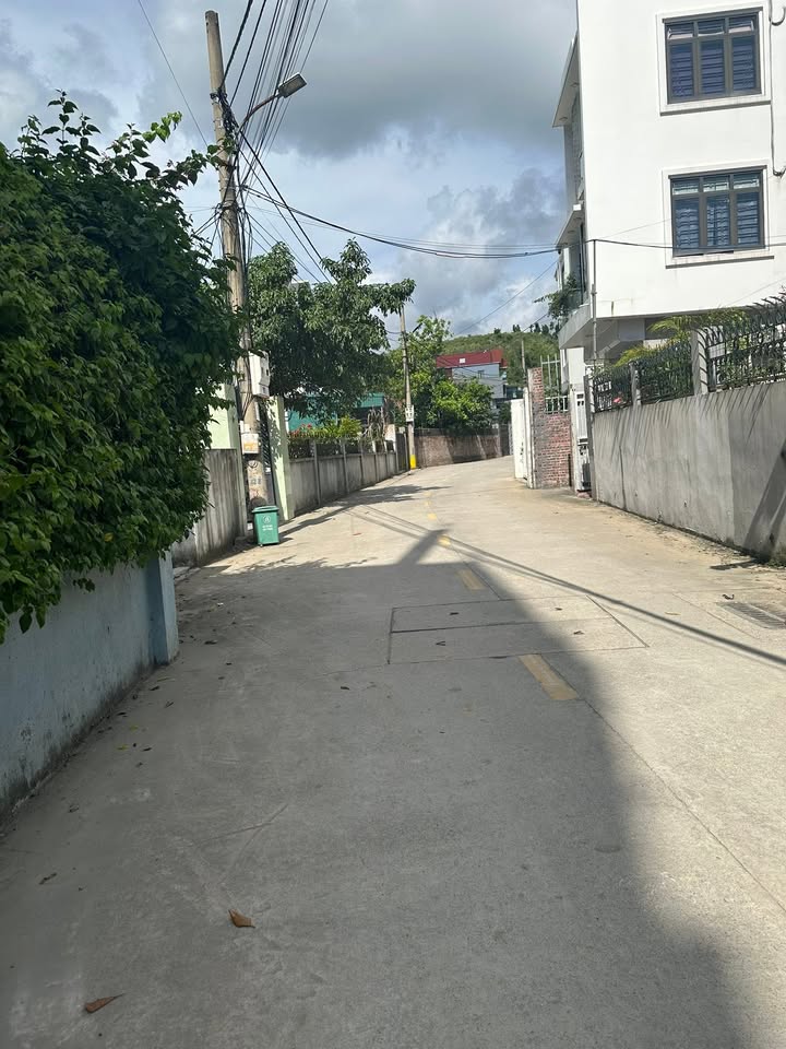 Đất cho thuê tại Hà Trung, Hạ Long 60m² - Vị trí thuận lợi, ô tô tránh nhau!