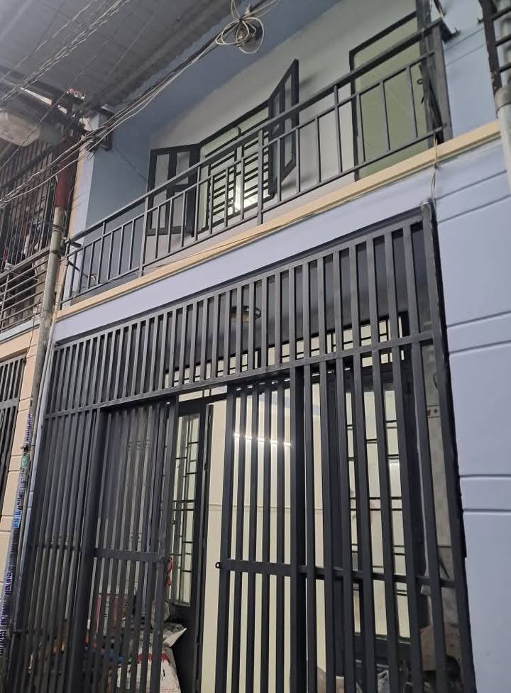 Nhà riêng Dĩ An 38m² giá 1.48 tỷ - Vị trí đẹp gần trường học!