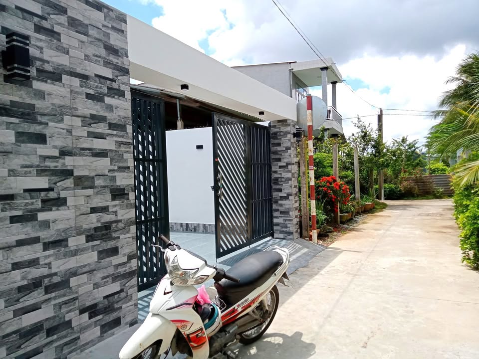 Nhà phố mới xây tại ấp Phước Thuận, Mỹ Tho 118m² giá 1.15 tỷ - Chính chủ, sẵn sàng vào ở!