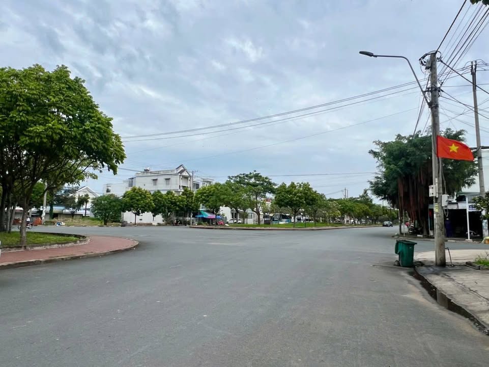 Đất nền đẹp đường Thục Phán, Bình Khánh, Long Xuyên 263m² - Cơ hội đầu tư tuyệt vời!