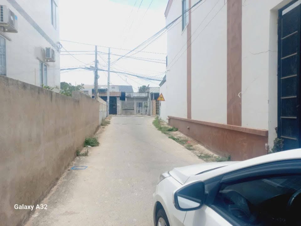 Đất nền Phước Hưng, Bà Rịa - Vũng Tàu 145m² giá 1.59 tỷ - Sổ đỏ chính chủ, tiện ích đầy đủ!