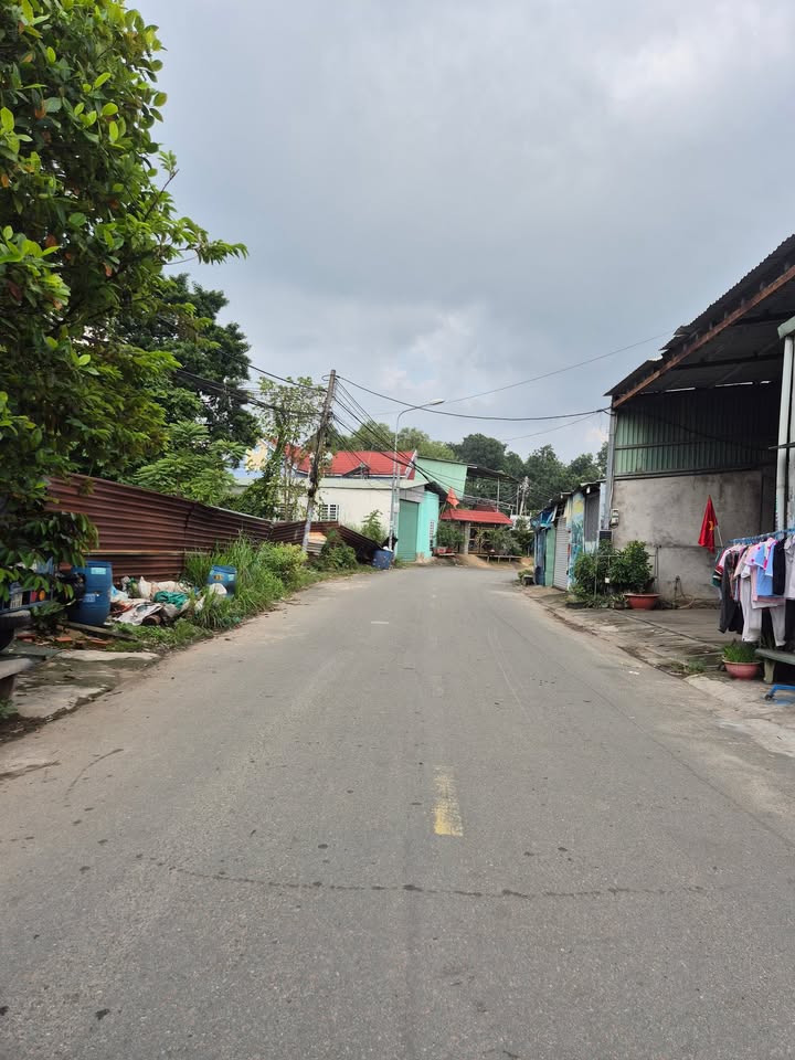 Đất thổ cư 66m² mặt tiền đường Bùi Thị Xuân, Dĩ An giá 6.6 tỷ - Cơ hội đầu tư tuyệt vời!