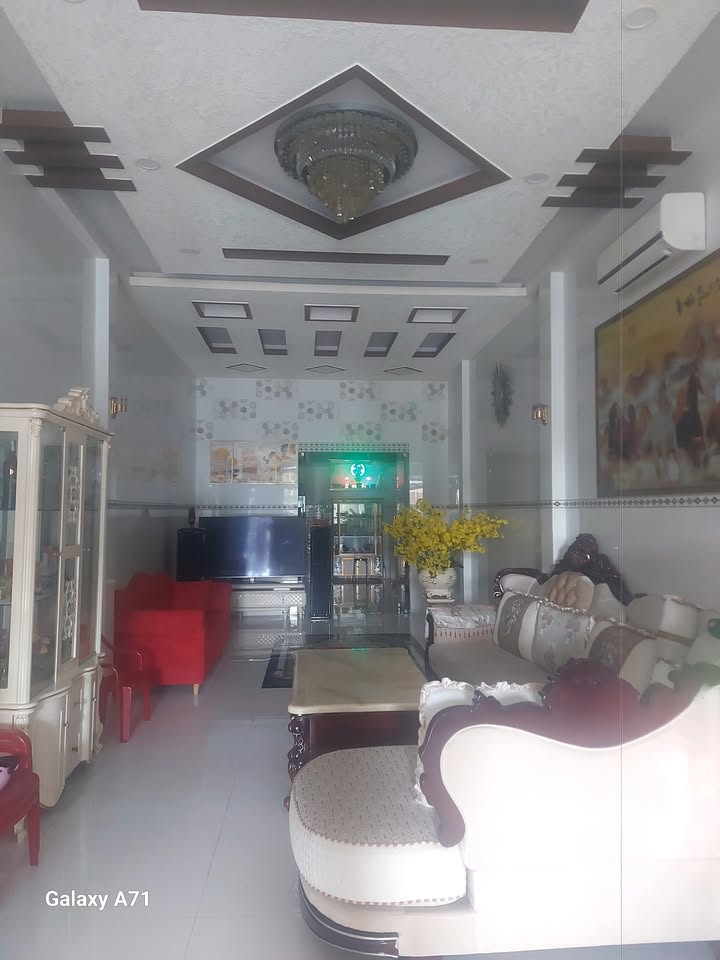 Nhà mặt tiền Thống Nhất Tân Thiện La Gi 280m² giá 5 tỷ - Kinh doanh sầm uất!