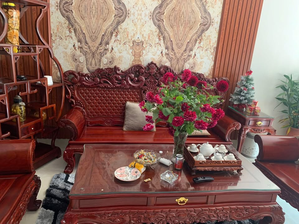 Nhà đẹp 3 tầng phường Kinh Bắc 81m² giá 6 tỷ - Full nội thất sang trọng!