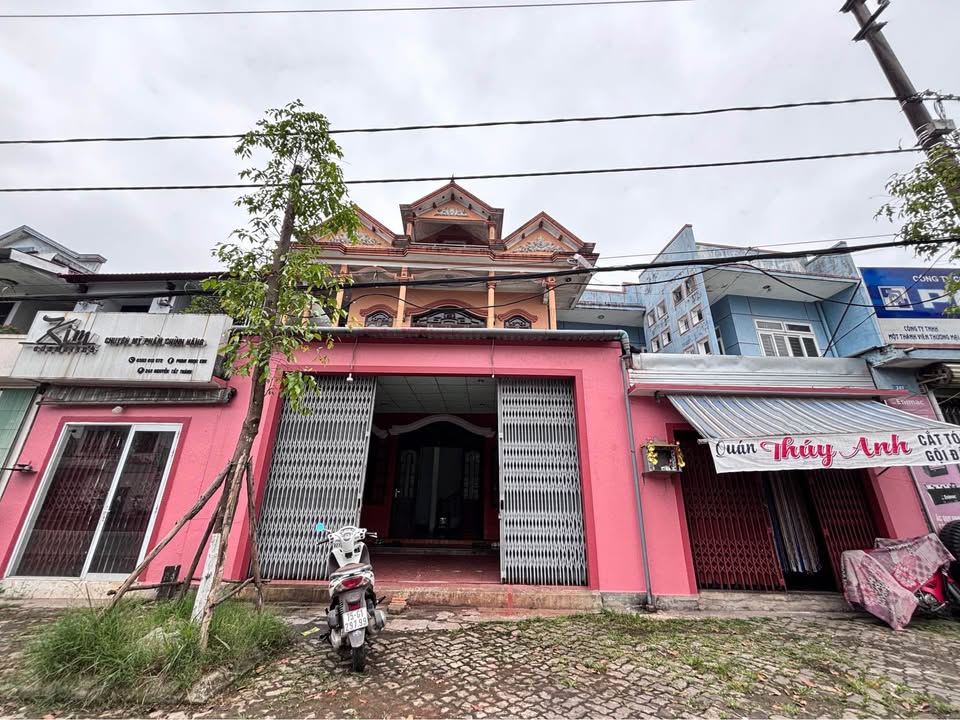 Nhà nguyên căn mặt tiền Nguyễn Tất Thành, TP Huế 100m² chỉ 12 triệu/tháng - Thích hợp kinh doanh!