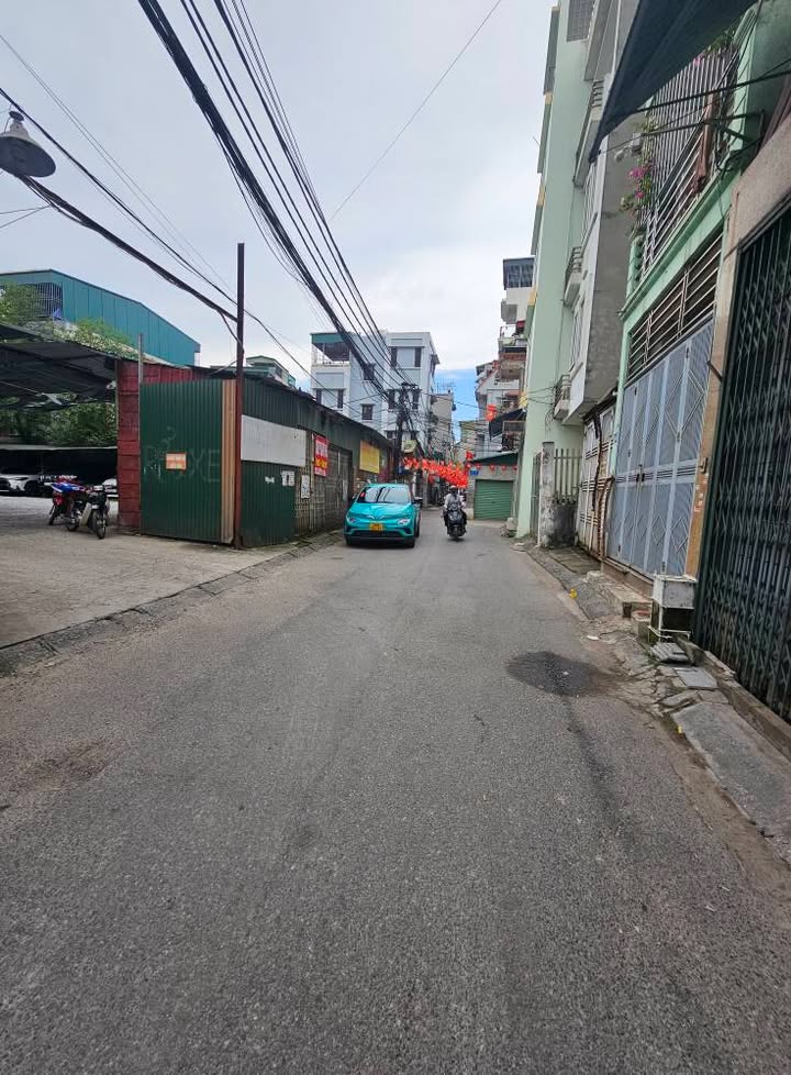 Nhà 6 phòng ngủ 40m² tại Tân Khai, Hoàng Mai - Sổ đỏ chính chủ, ô tô đỗ cửa!