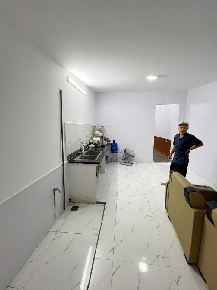 Nhà cho thuê 2 tầng mới xây tại Vĩnh Hưng, Hoàng Mai 130m² - Phù hợp vừa ở vừa kinh doanh!