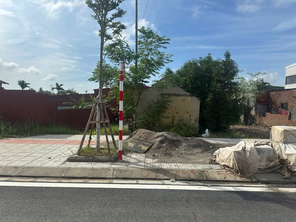 Đất lô góc mặt đường Hải Phong 95m² giá 4 tỷ - Kinh doanh đắc địa!