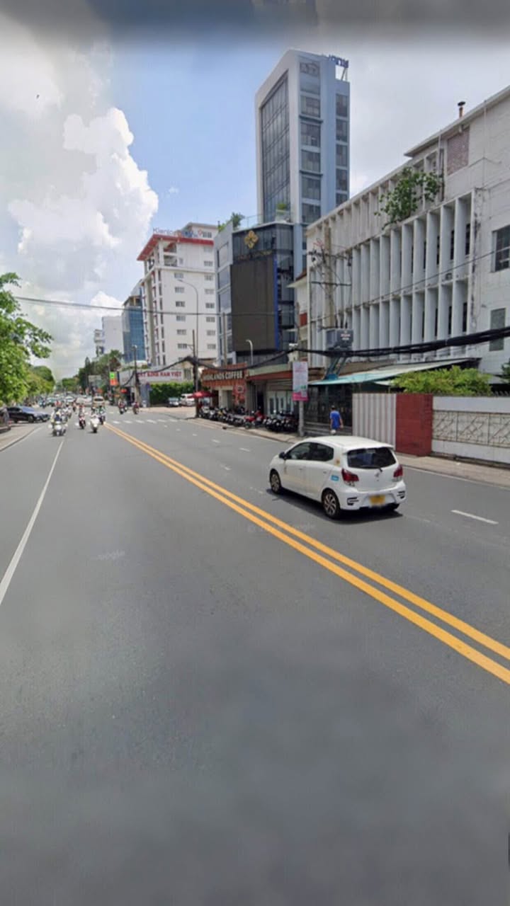 Nhà riêng Cách Mạng Tháng 8, Q3 - 40m², giá 5 tỷ - Bán gấp, thương lượng thêm!