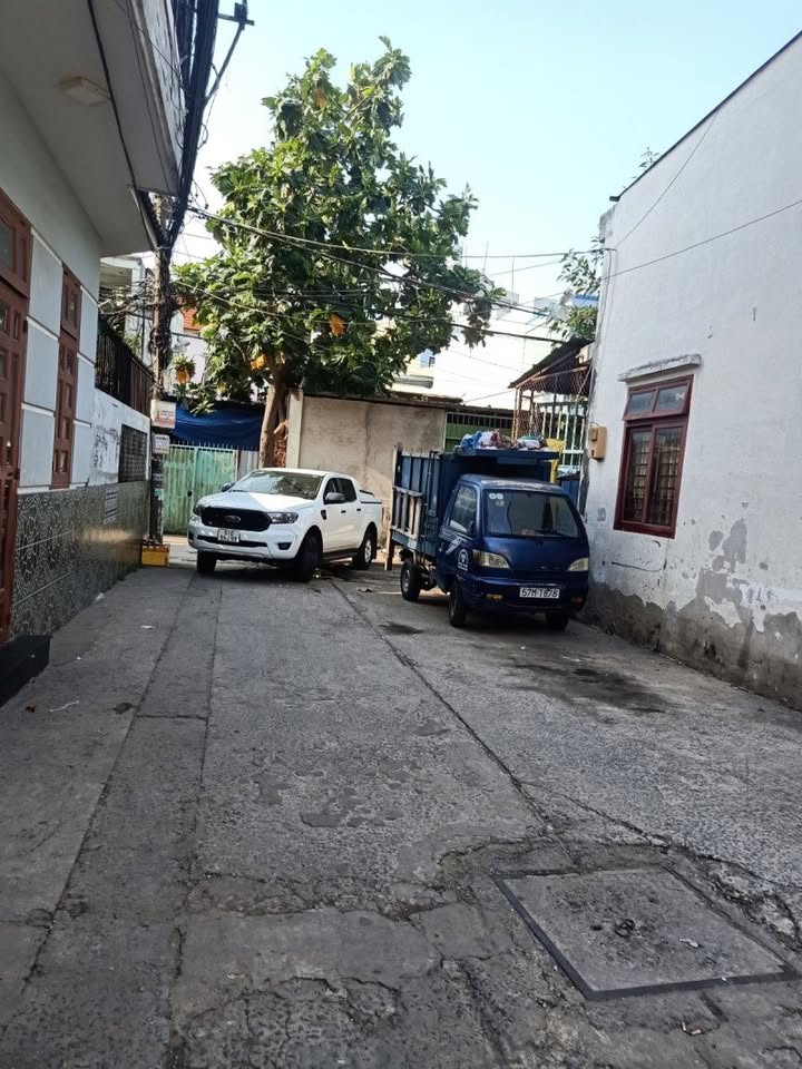 Bán đất Hẻm ô tô thông Tân Thành, Tân Phú 62m² giá chỉ 4 tỷ - Cơ hội đầu tư tuyệt vời!