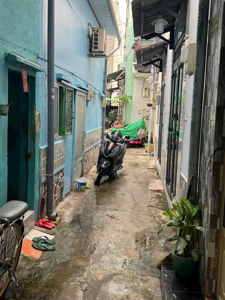 Nhà hẻm 1/ Lưu Hữu Phước, Quận 8, 9m² giá 680 triệu - Sổ hồng đầy đủ!