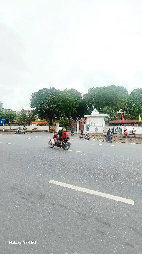 Nhà riêng Đặng Xá Long Biên 40m² giá 3.15 tỷ - Cơ hội hiếm có, ô tô đỗ cửa!