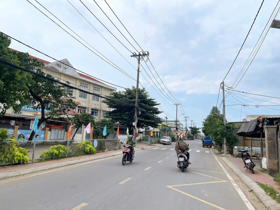 Nhà cấp 4 Tân Kiên 282m² giá 10 tỷ - Đầu tư sinh lời ngay!