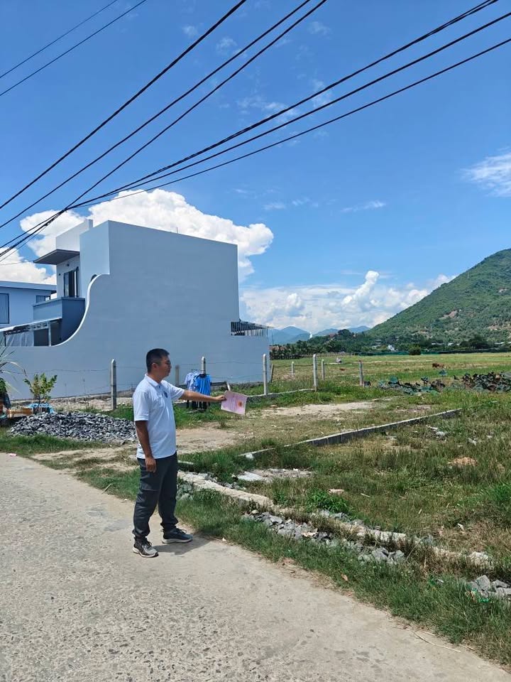 Bán lô FrontHouse mặt tiền Thôn Tây, Vĩnh Phương, Nha Trang 94m² - Kinh doanh sầm uất!