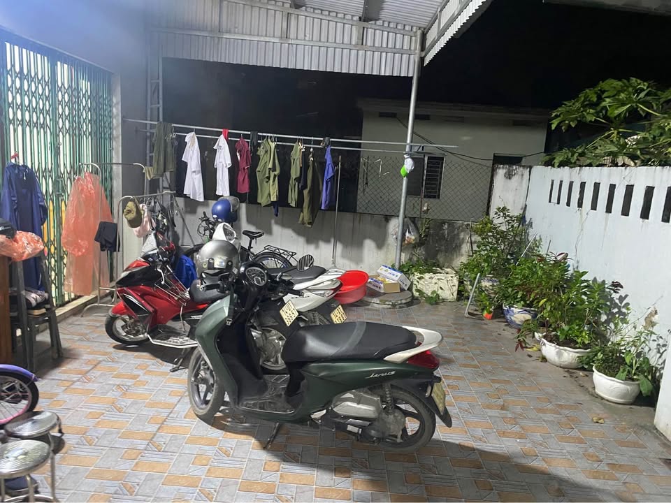 Nhà 2 tầng Cẩm Trung 124m² giá 2 tỷ - Vị trí trung tâm tiện lợi!