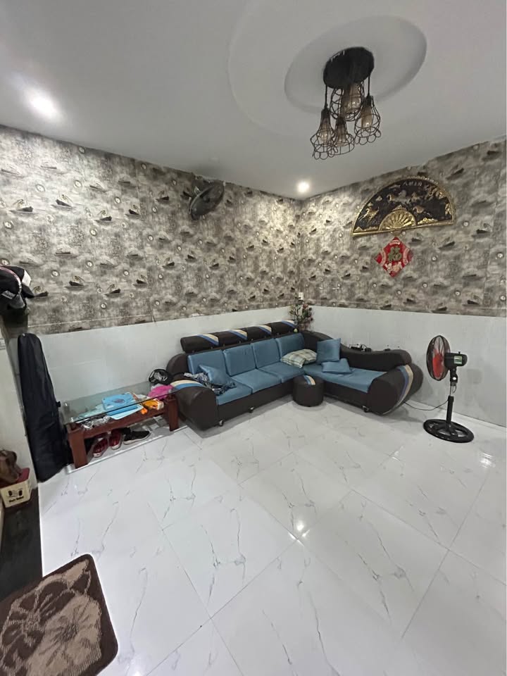 Nhà 2 tầng hẻm Mai Xuân Thưởng, Bắc Nha Trang 64m² giá 2.2 tỷ - Tiện ích đầy đủ, sẵn sàng vào ở!