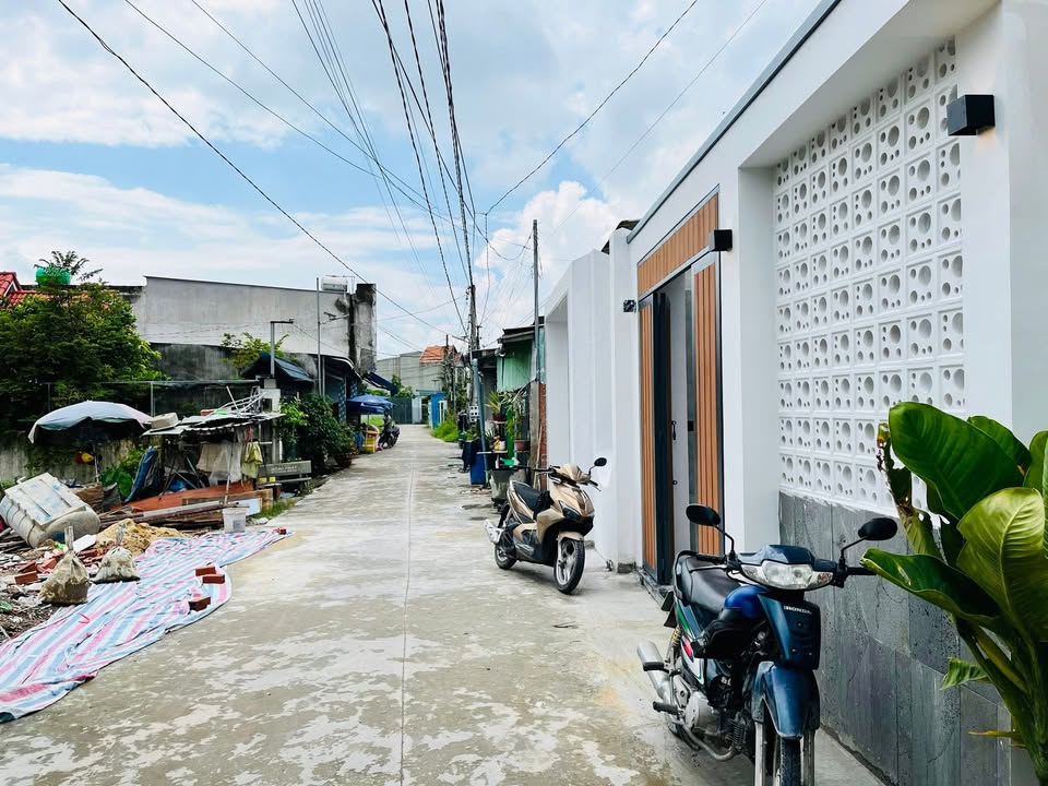 Nhà phố Mỹ Hạnh Bắc 80m² giá 2.68 tỷ - Sổ hồng riêng, chính chủ bán gấp!