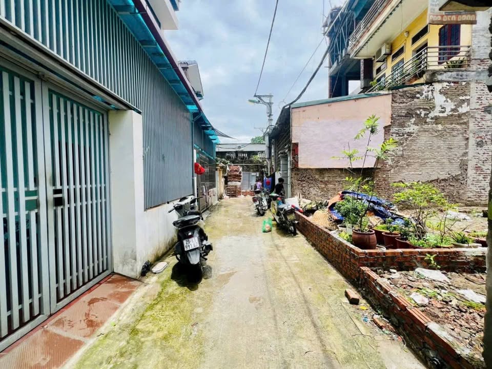Đất nền Ngọc Thụy 30m² giá 5 tỷ - Ô tô đỗ cửa, xây dựng 5 tầng!