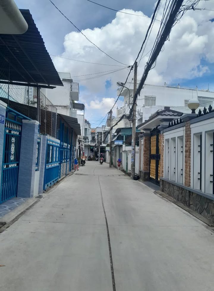 Nhà trệt cho thuê Hẻm 107 Hoàng Văn Thụ 108m² giá 6,5 triệu - Tiện nghi đầy đủ!