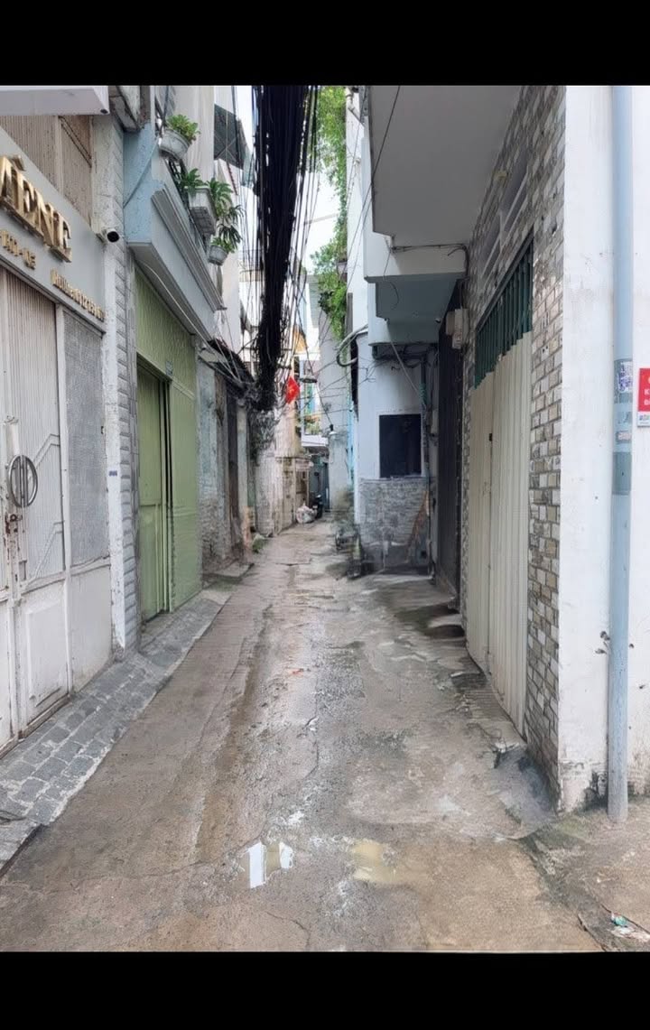 Nhà phố Cách Mạng Tháng 8, Quận 10, 15m² giá 2.5 tỷ - Sổ hồng chính chủ, cần bán gấp!