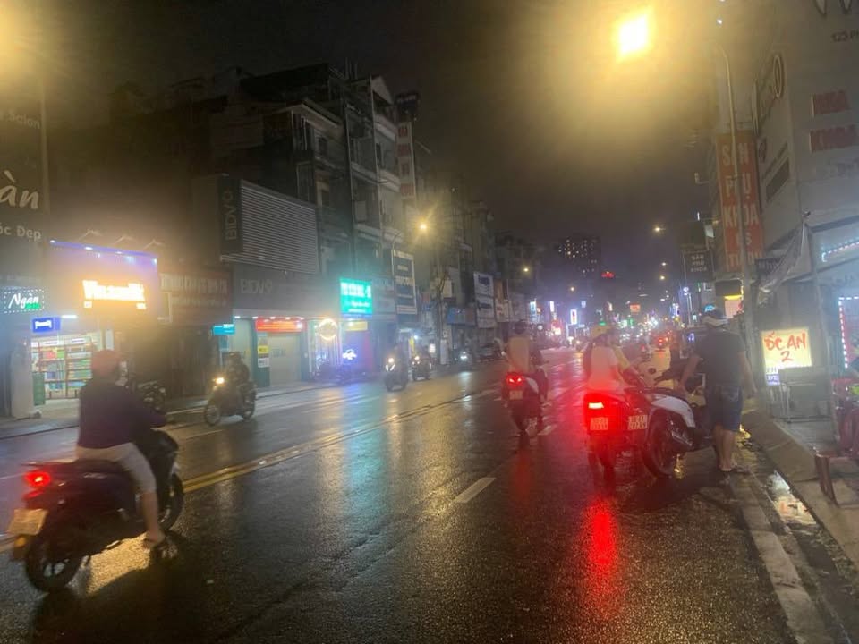 Nhà mặt tiền Cao Thắng quận Phú Nhuận 24m² giá 4 tỷ - Khu kinh doanh sầm uất!