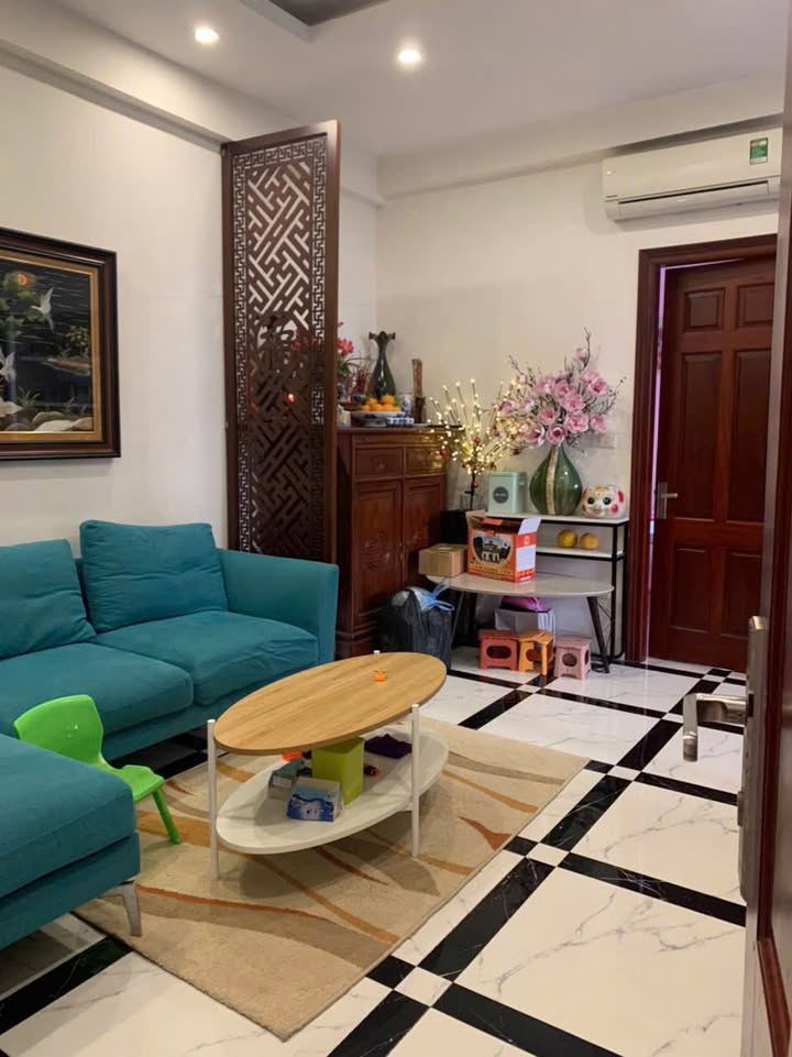 Chung cư Tòa 335 Cầu Giấy 70m² giá 11 triệu - Full nội thất đẹp, vào ở ngay!