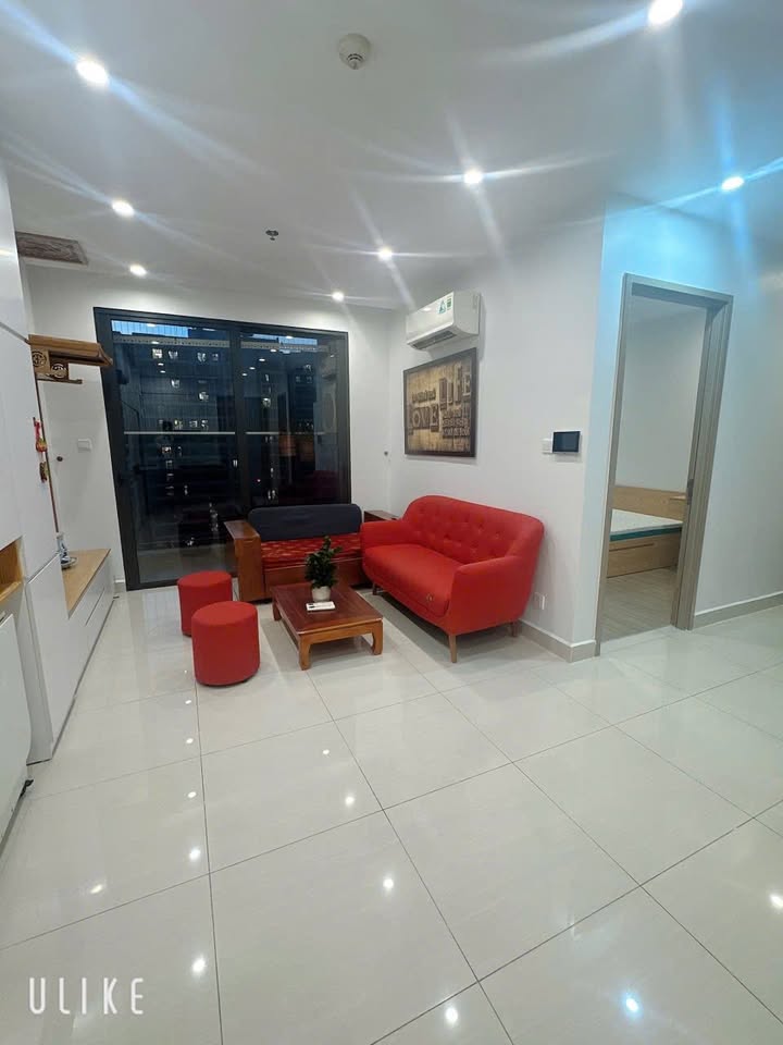 Căn hộ Vinhomes Smart City Nam Từ Liêm 46m² giá 3.96 tỷ - Full nội thất gỗ sang trọng!