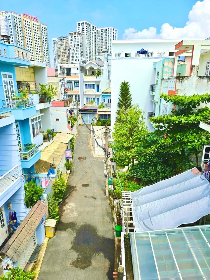 Nhà phố 83m² 3 tầng Bình Trưng Đông - Giá thỏa thuận - Dọn vào ở ngay!