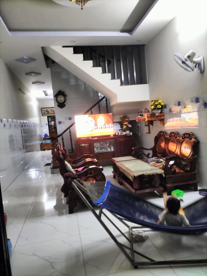 Nhà mặt tiền Lý Thái Tổ, Nhơn Trạch 165m² giá 8.5 tỷ - Kinh doanh tuyệt vời!