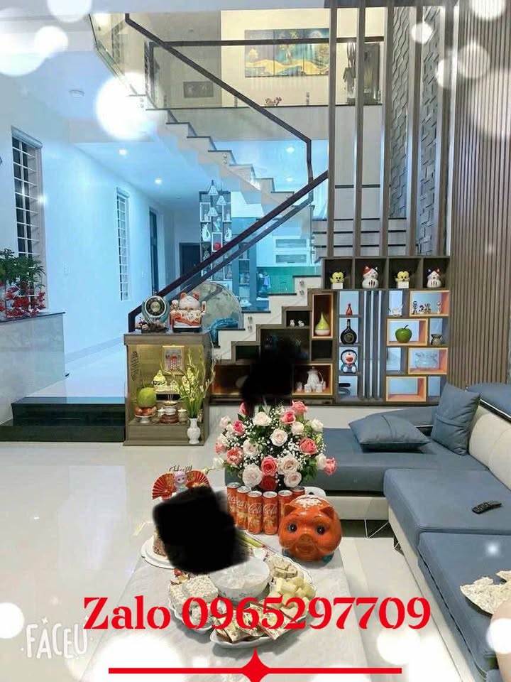 Nhà 3 tầng Thôn Long Phú, 300m² giá 3.3 tỷ - Phù hợp mở văn phòng, gần sân bay!