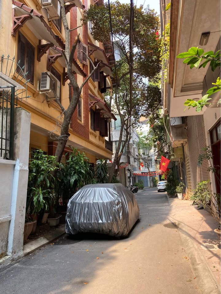 Nhà phố Lạc Trung 66m² giá 14.8 tỷ - Khu phân lô ô tô, hàng xóm văn minh!