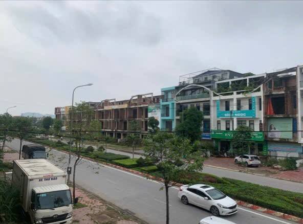 Shophouse Khu Đô Thị Núi Long Thanh Hóa 102m² giá 6 tỷ - Vị trí đắc địa mặt đường lớn!