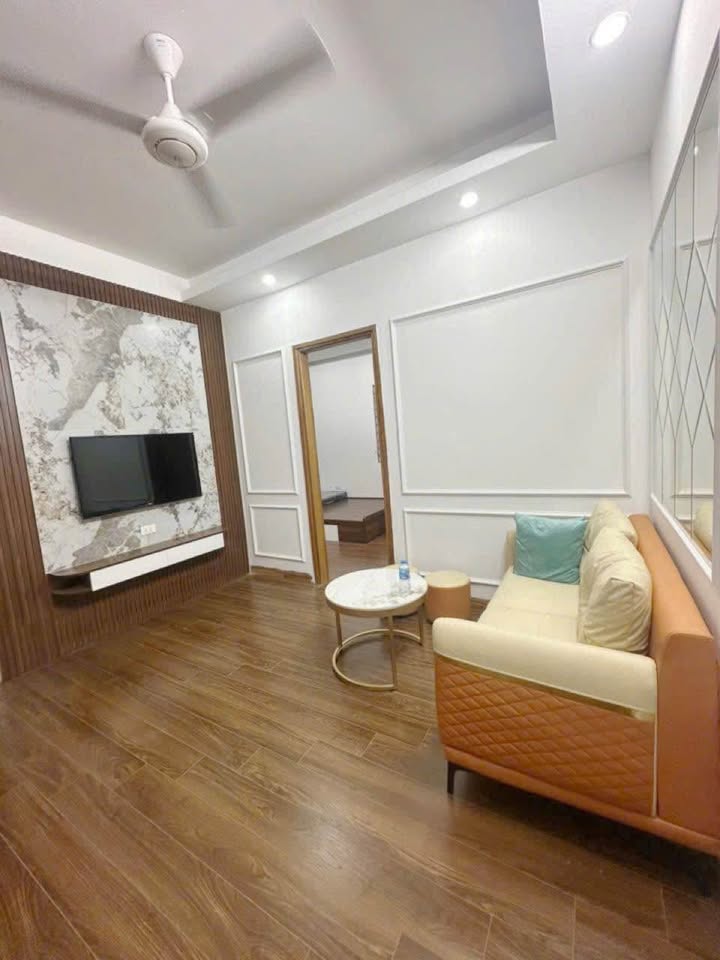 Căn hộ CCMN Thái Hà 40m² giá 1.55 tỷ - Vị trí đắc địa, full nội thất!